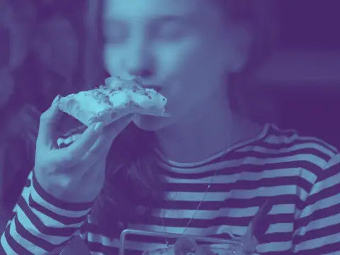 Panaderías, cafés y restaurantes locales con productos frescos y preparaciones tradicionales.